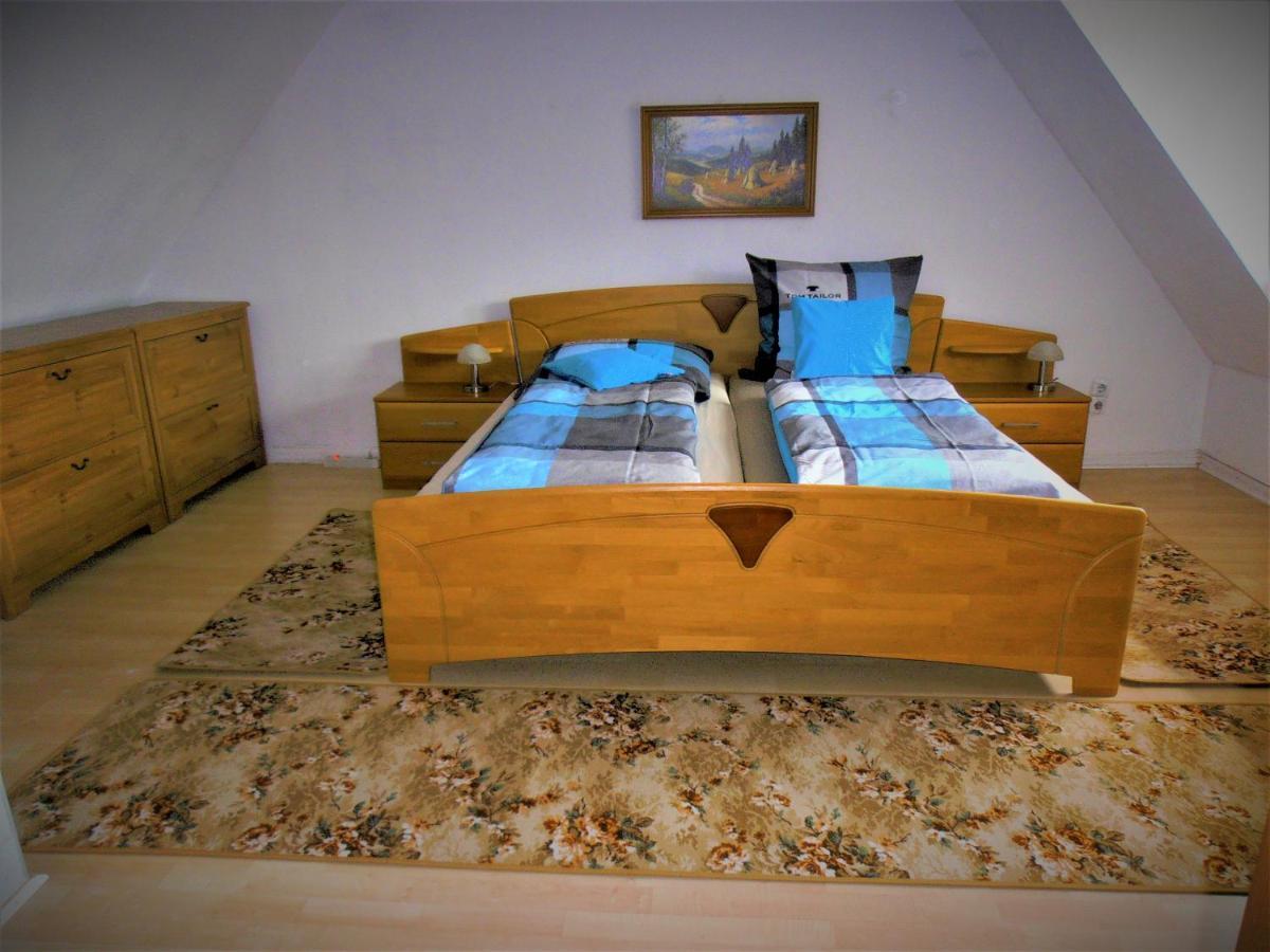 Familienfreundliches Ferienhaus Mit 3 Schlafzimmern Oldisleben Ngoại thất bức ảnh